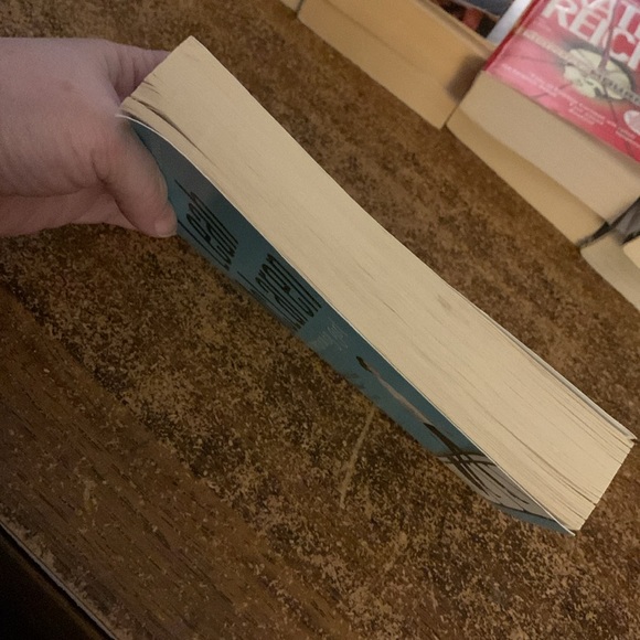 (3 for $20)The Continuity Girl by Leah McLaren softcover novel - Picture 4 of 6